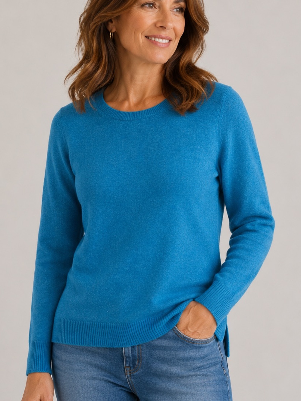 Saks Fifth Avenue 100% cashmere Vibrant Blue Crewneck Sweater S